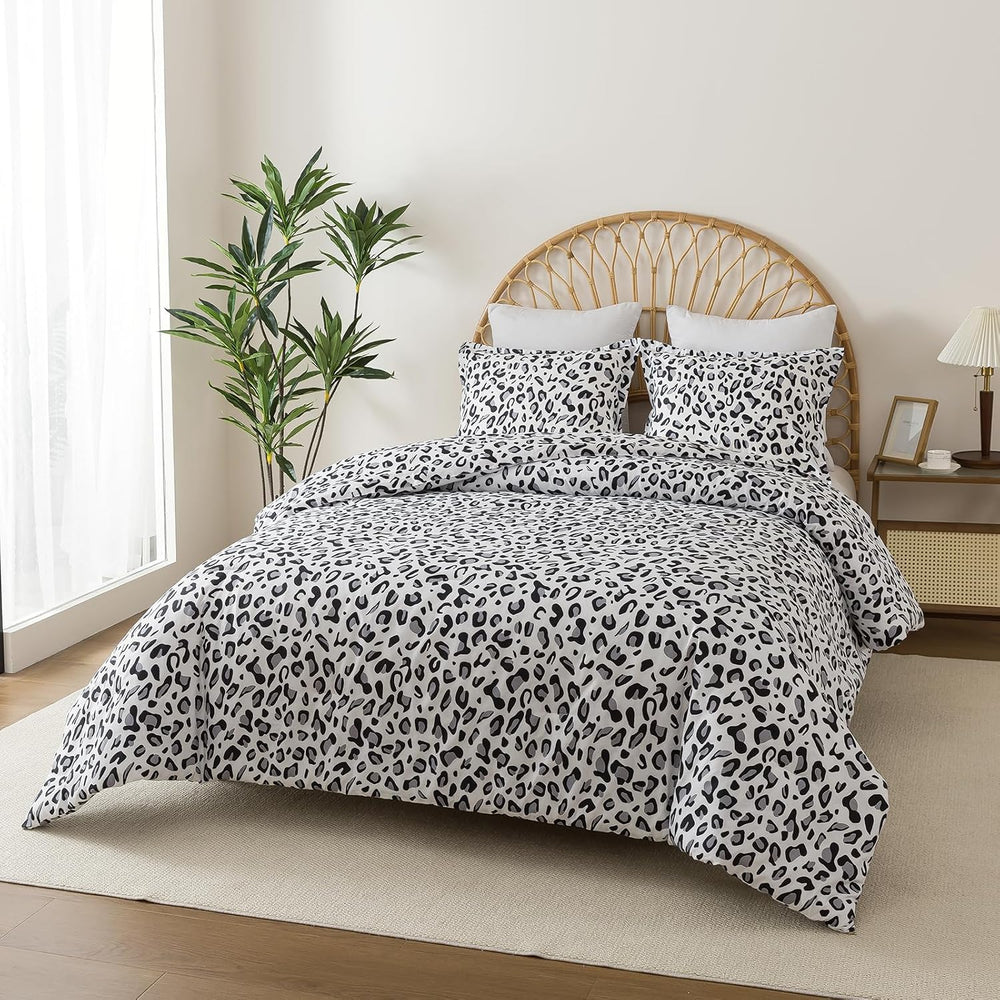 Caressma White Cheetah Comforter Set Full Size 3 Pieces Bedding