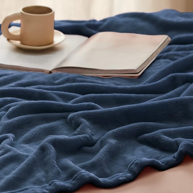 Bedsure GentleSoft Fleece Blanket Twin Size Mineral Blue - Image 5