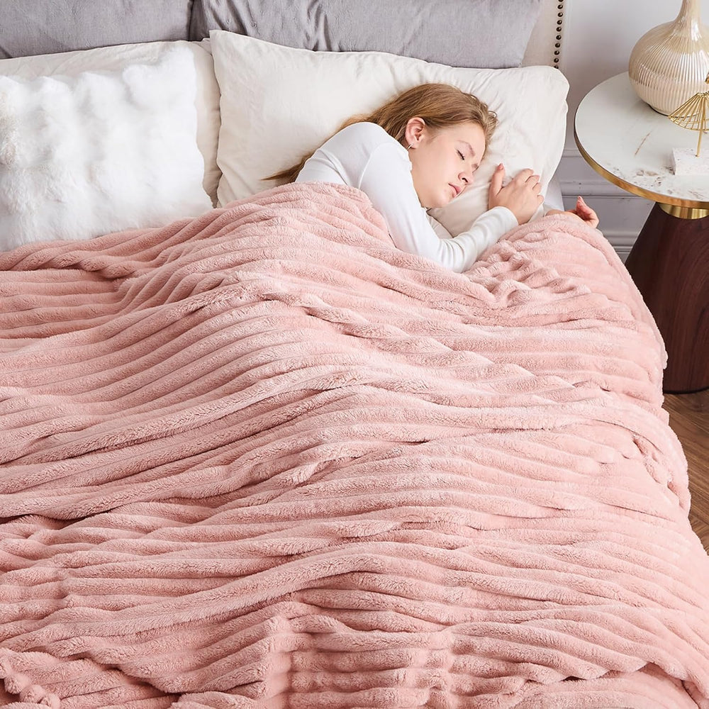 NEWCOSPLAY Fleece Ribbed Cozy Queen Blanket for Couch, Pink, 90"x90"
