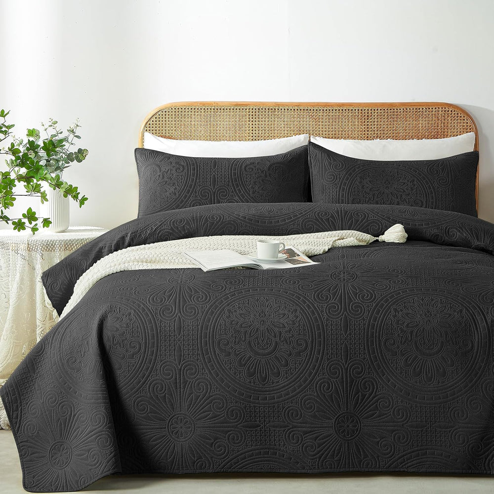 WURUIBO King/Cal King Quilt Set Black,Ultrasonic Embossed Bedspread, Lightwei...