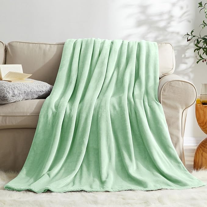 KMUSET Sage Green Fleece Throw Blanket - Image 5