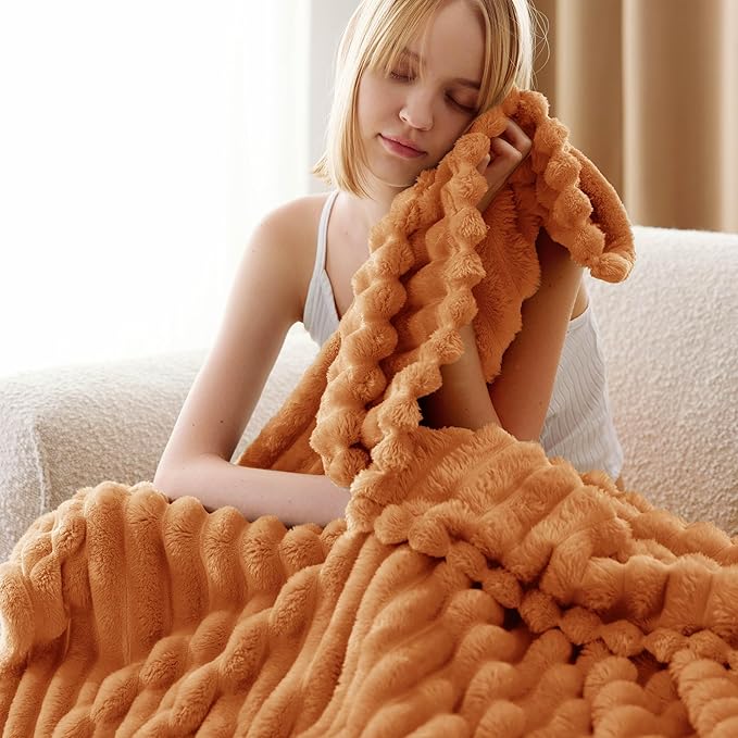 Bedsure GentleSoft Twin Blanket - Image 4