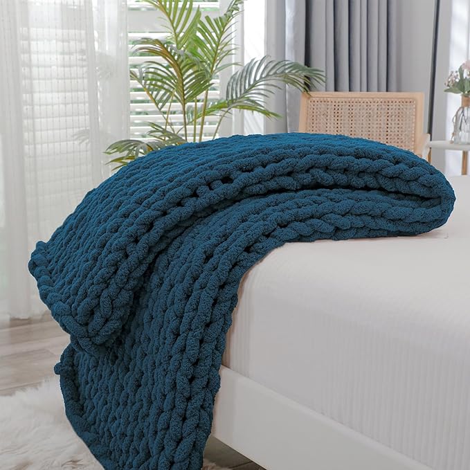 Bigacogo Chunky Knit Throw Blanket by Bigacogo