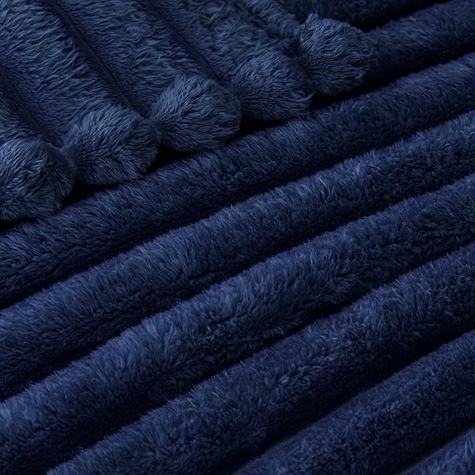 Exclusivo Mezcla Twin Size Flannel Fleece Blanket, Super Soft Striped Jacquard - Image 4