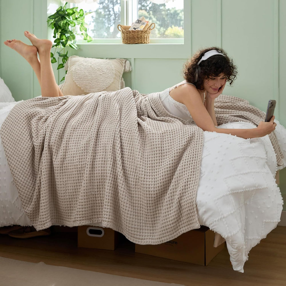Bedsure Lightweight 100% Cotton Waffle Blanket, Twin XL, Linen