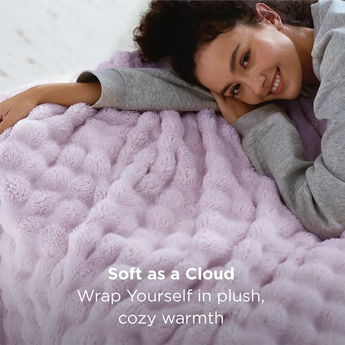 Bedsure 3D Fleece Bubble Blanket - Image 2
