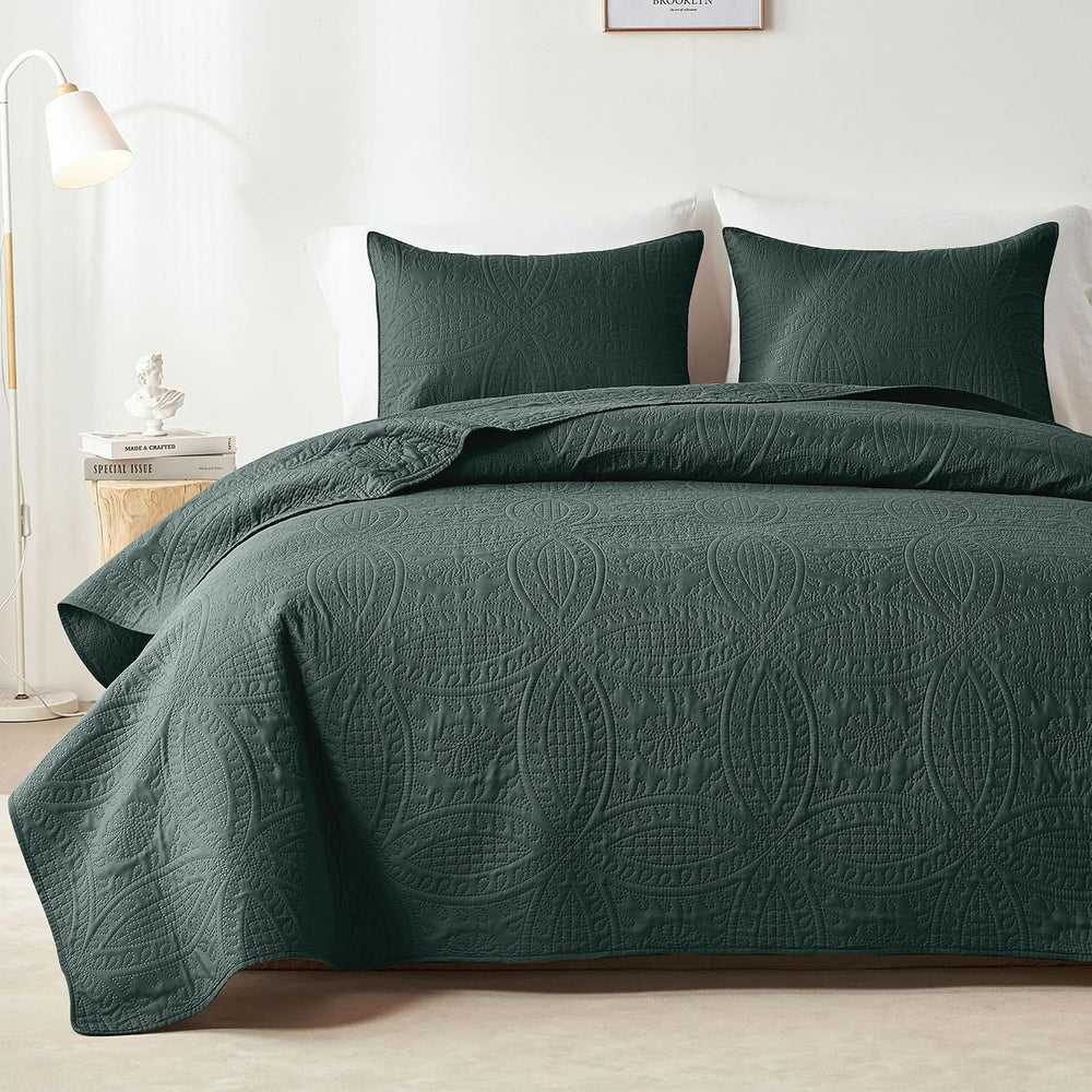 akkialla Forest Green King/Cal King Quilt Set,Ultrasonic Lightweight Bedsprea...