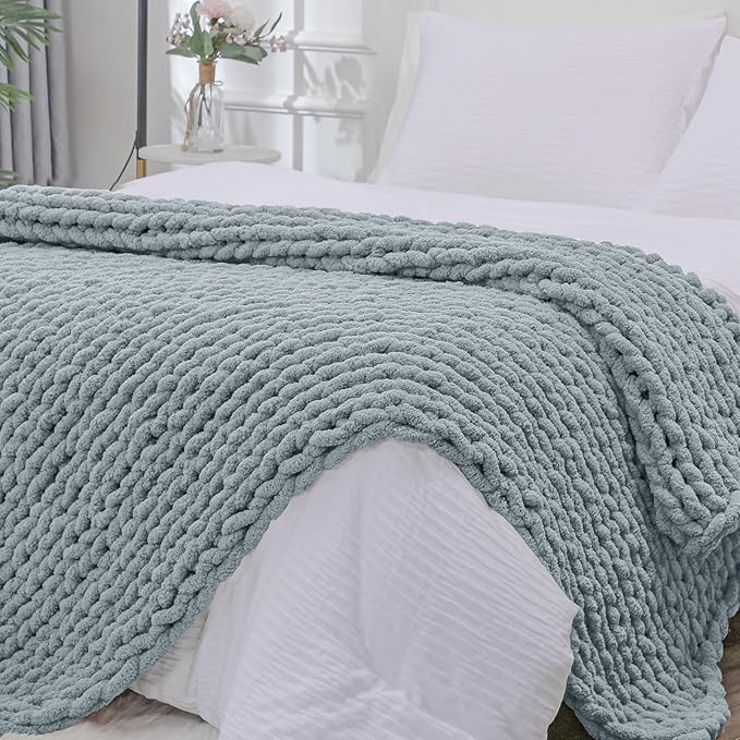 Bigacogo Chunky Knit Throw Blanket by Bigacogo