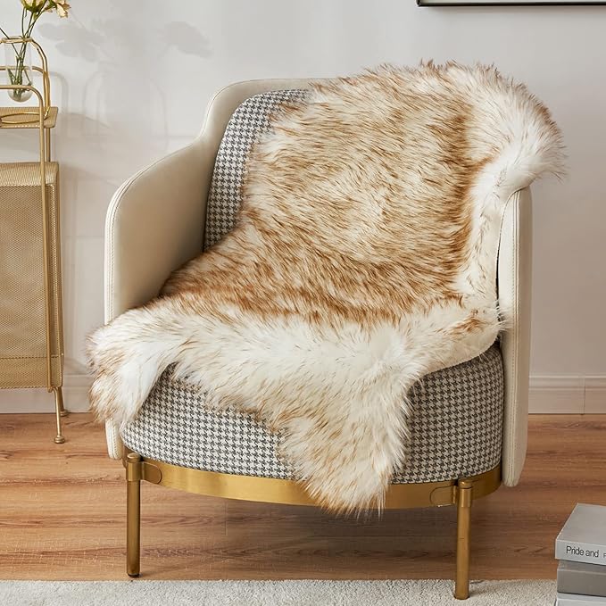 MIULEE Faux Fur Sheepskin Rug, Luxury Fluffy Area Rugs by MIULEE