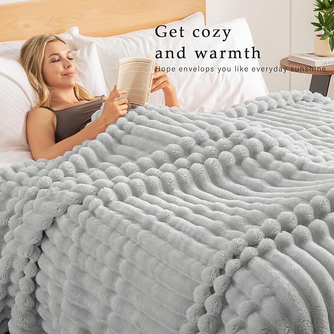 Exclusivo Mezcla California King Size Flannel Fleece Blanket, Super Soft - Image 2
