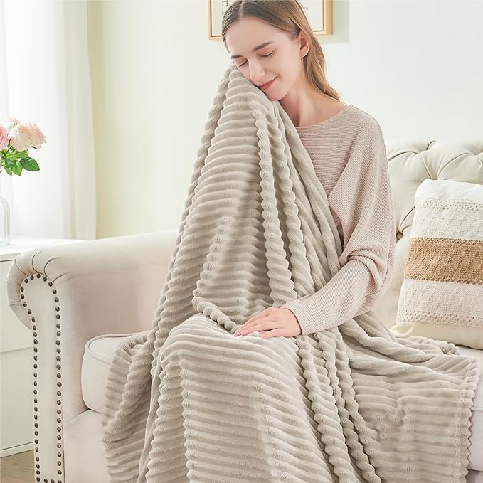 BEDELITE Fleece Throw Blanket for Couch – 3D Ribbed Jacquard Soft and Warm - Image 3