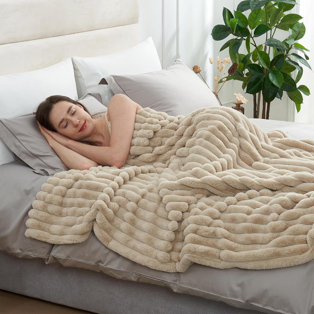 Amélie Home Soft Striped Faux Fur Throw Blanket for Couch, Beige, 55"x70...