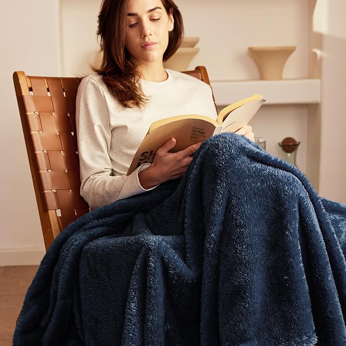 Exclusivo Mezcla Plush Fuzzy Fleece Bed Blanket Twin Size, Super Soft, Fluffy - Image 2