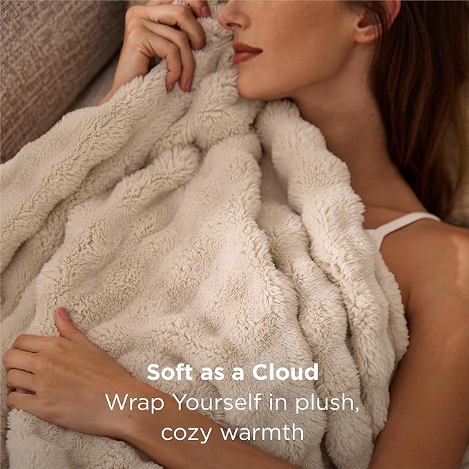 Bedsure 3D Fleece Bubble Blanket - Image 2