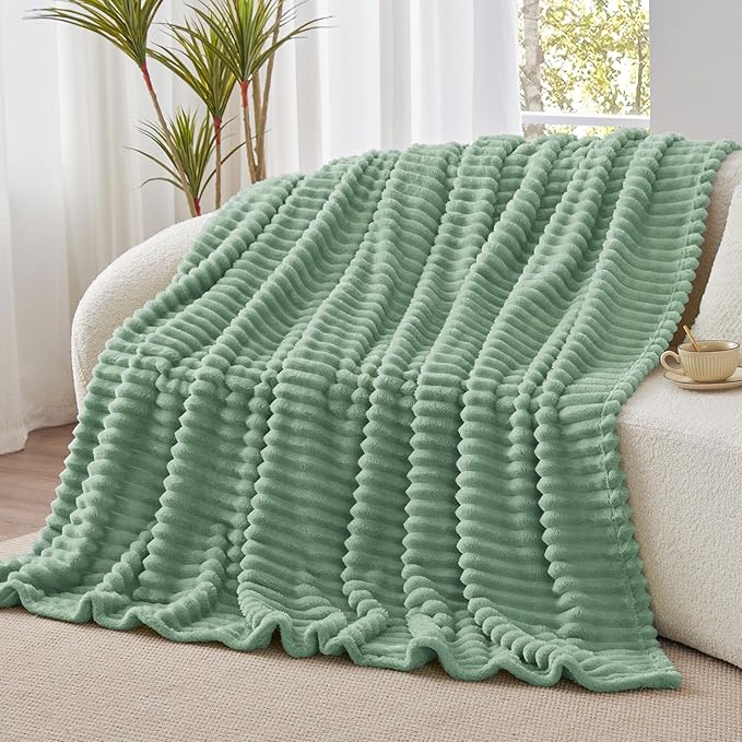 BEDELITE Twin Blanket for Couch & Bed, 300GSM Soft & Warm Fleece Blanket - Image 8