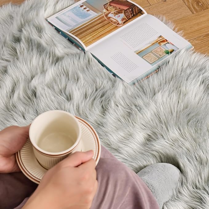 MIULEE Luxury Super Soft Fluffy Area Rug Faux Fur Sheepskin Rug Decorative - Image 4