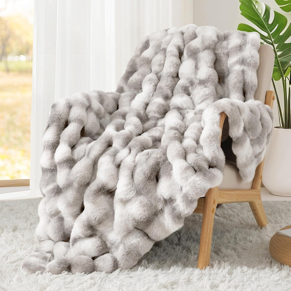 Luxury 1000GSM Faux Rabbit Fur Throw Blanket, Super Heavy Warm Cozy Grey Blan...