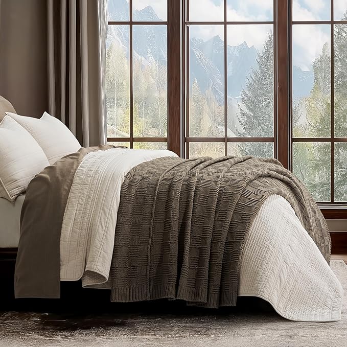 EVERGRACEHOME Modern Checkered Chenille Throw Blanket, Soft Cozy Plaid Knitted