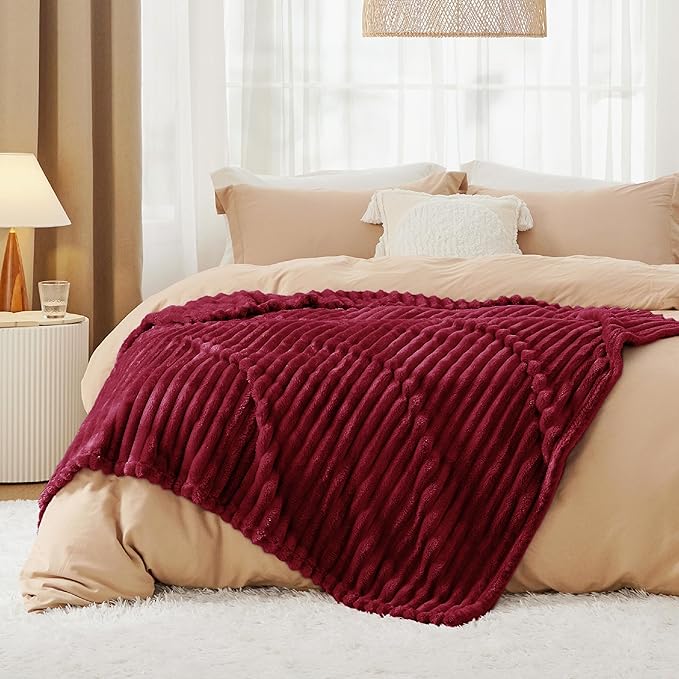 Bedsure GentleSoft Red Fleece Blanket - Image 6