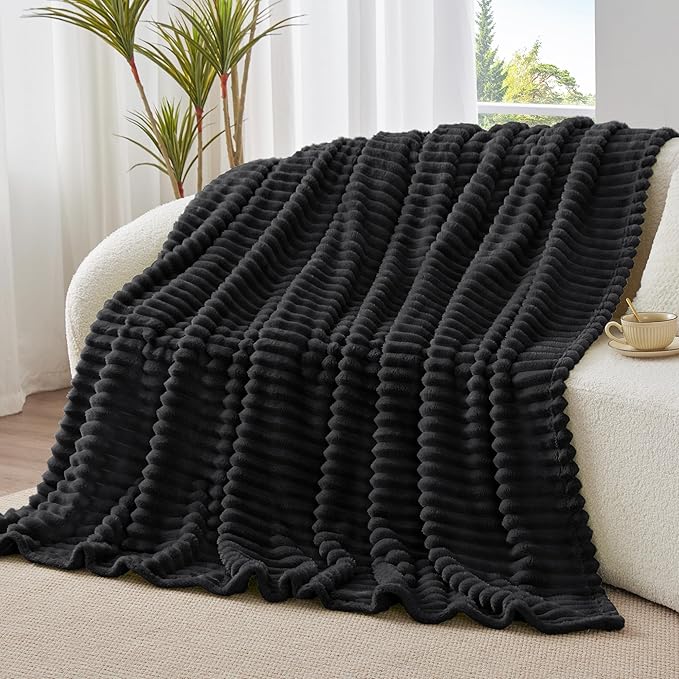 BEDELITE Fleece Black Throw Blanket - Image 2