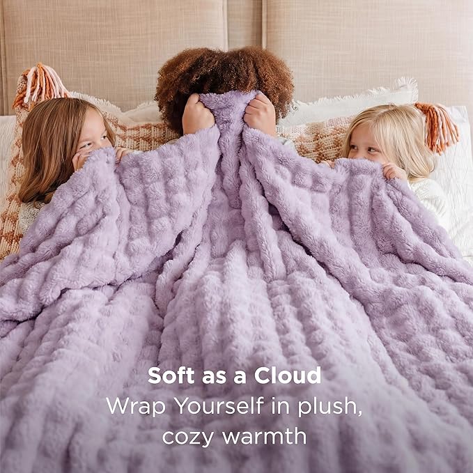 Bedsure 3D Fleece Bubble Blanket