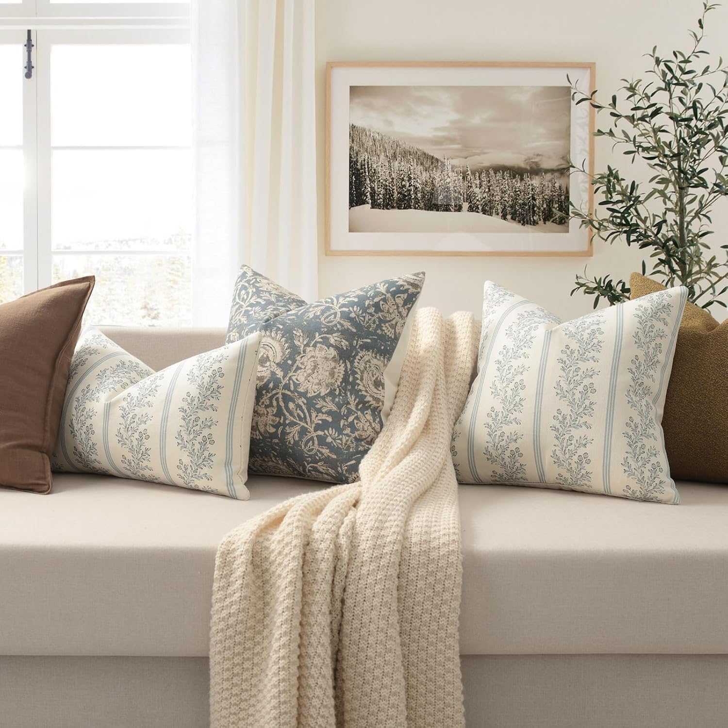 Vintage Throw Pillow Covers 18x18 Set of 2, Striped Floral Pillow Cover Botanical Patterned Decorative Cushion Covers Modern Farmhouse Home Decor for Sofa Couch Bed Living Room, Light Blue