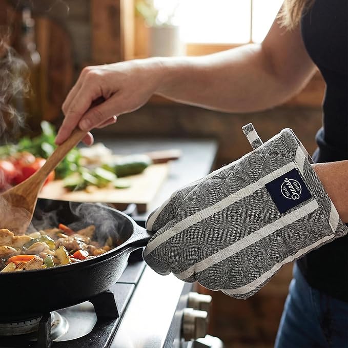 Encasa XO Heat Resistant 100% Cotton Oven Glove & Potholder Set - Image 5