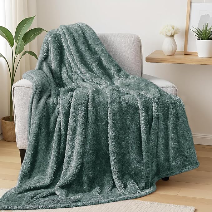 Exclusivo Mezcla Plush Fuzzy Fleece Throw Blanket Extra Large, Super Soft by ExclusivoMezcla