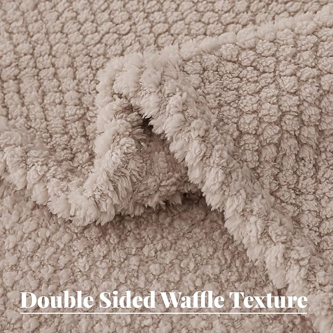 Whale Flotilla Twin Size Fuzzy Fleece Blanket - Image 6