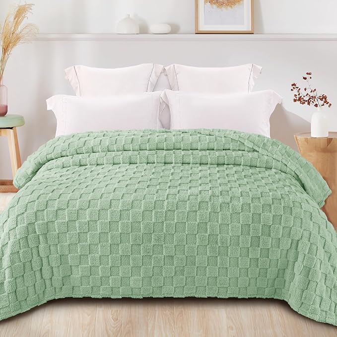 Exclusivo Mezcla Twin Size Flannel Fleece Blanket, Super Soft and Warm - Image 3
