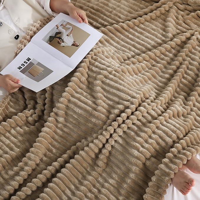 Tan Fleece Throw Blanket 108”×90” - Image 4