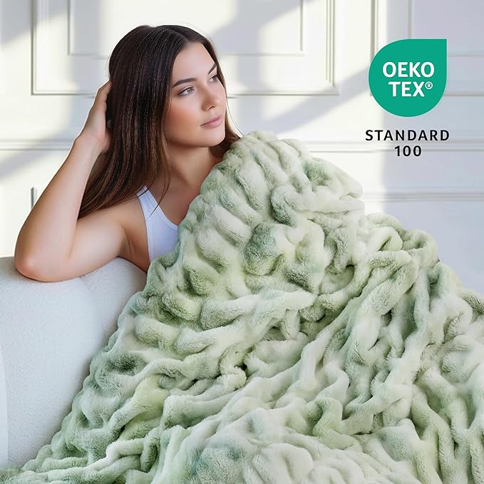 Ultra Soft Cozy Faux Fur Throw Blanket, Fuzzy Plush Thick Bubble Blanket - Image 3