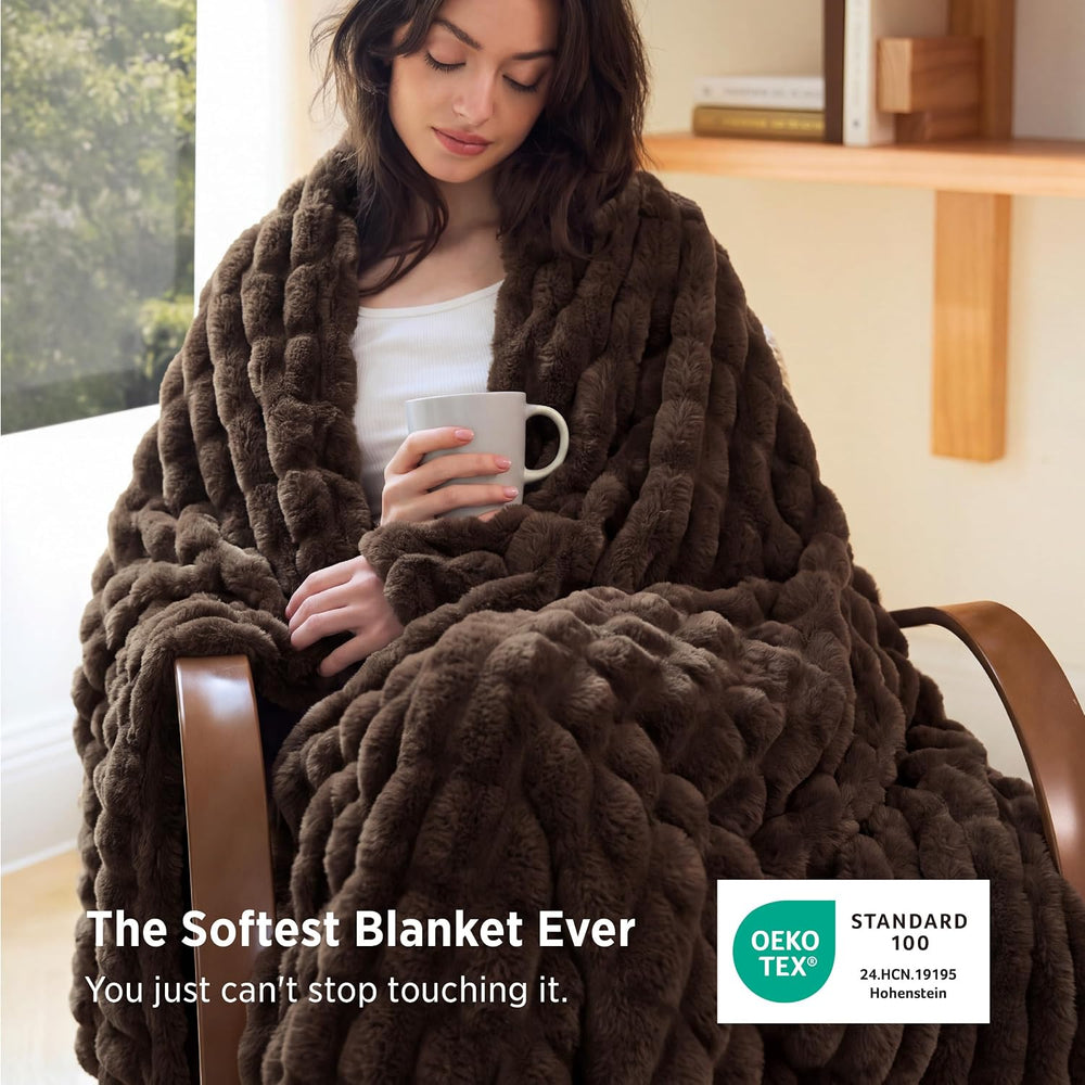 Bedsure Soft Double-Sided Faux Fur Throw Blanket, Chestnut Brown, 50"x60...
