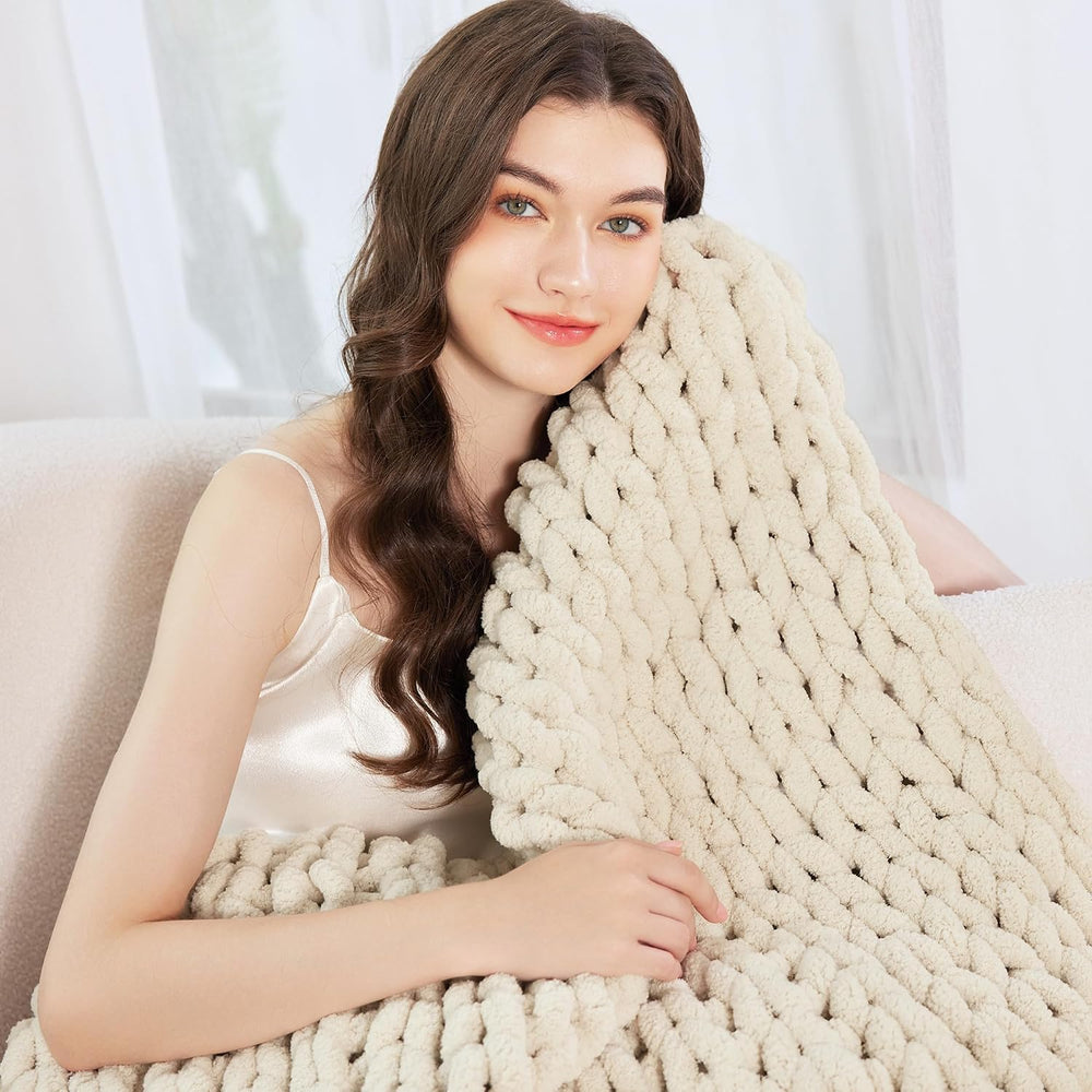 Chunky Knit Blanket Throw for Couch, 51"x63" Chunky Yarn Knitted Bl...