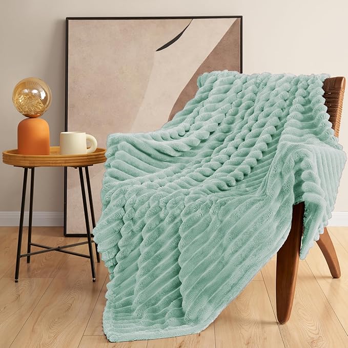 HIMEET Sage Green Ribbed Queen Size Blanket - Image 9