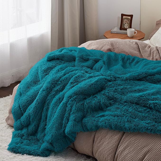 Bedsure GentleSoft Fluffy Turquoise Teal Blankets Queen Size - Image 4