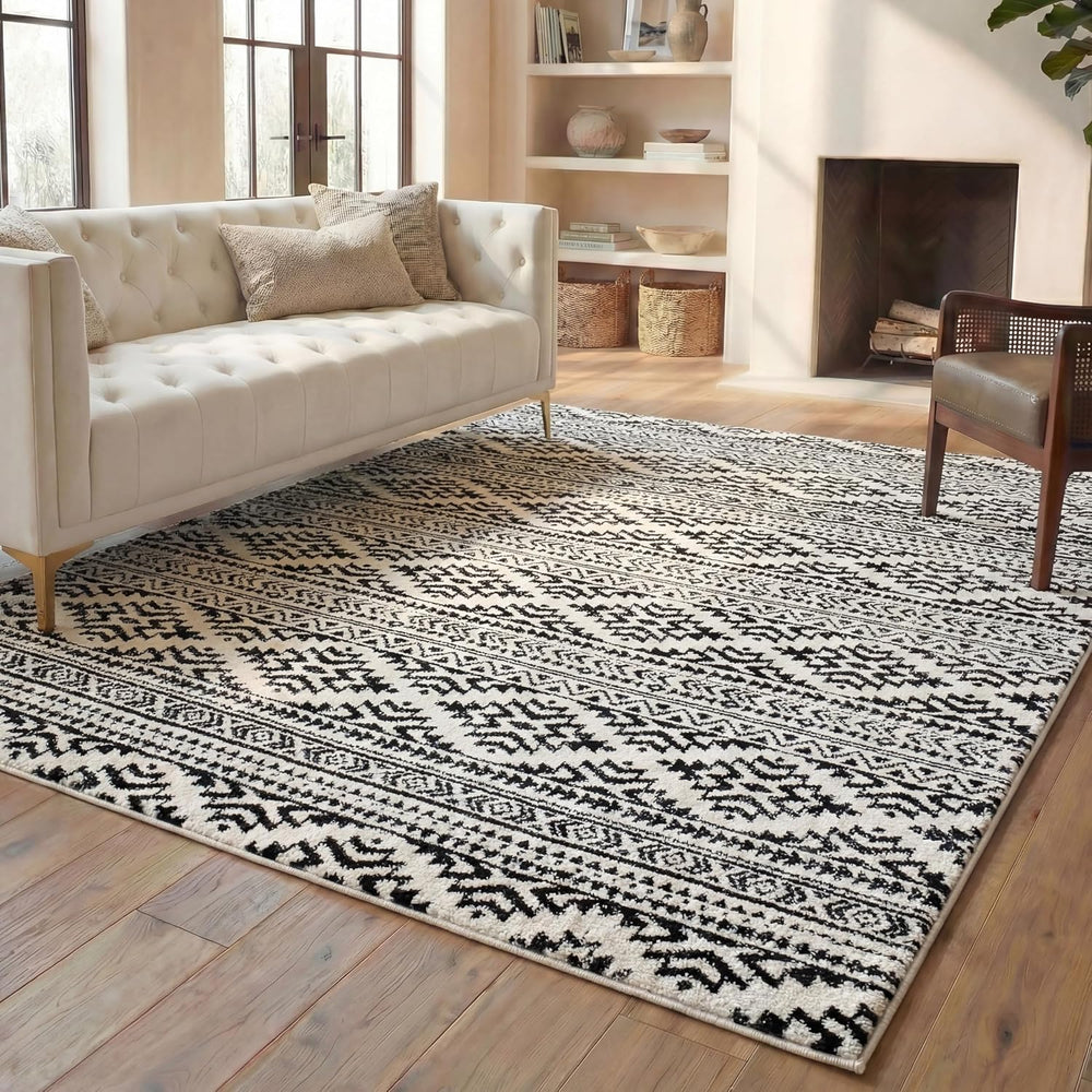 SAFAVIEH Tulum Area Rug 8x10, Large Ivory & Black TUL272B