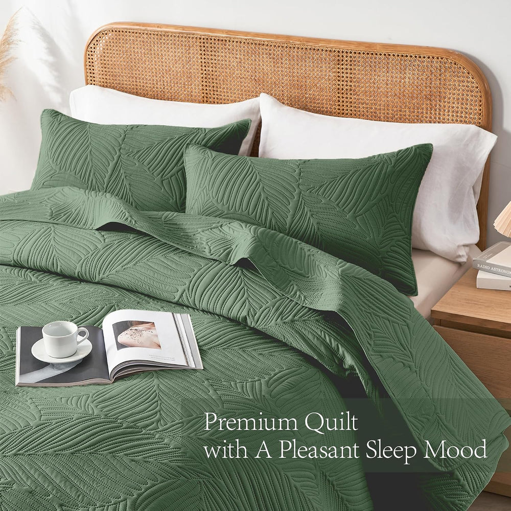 King Quilt Bedding Set Lightweight Soft Olive Green Bedspread Coverlet with L...