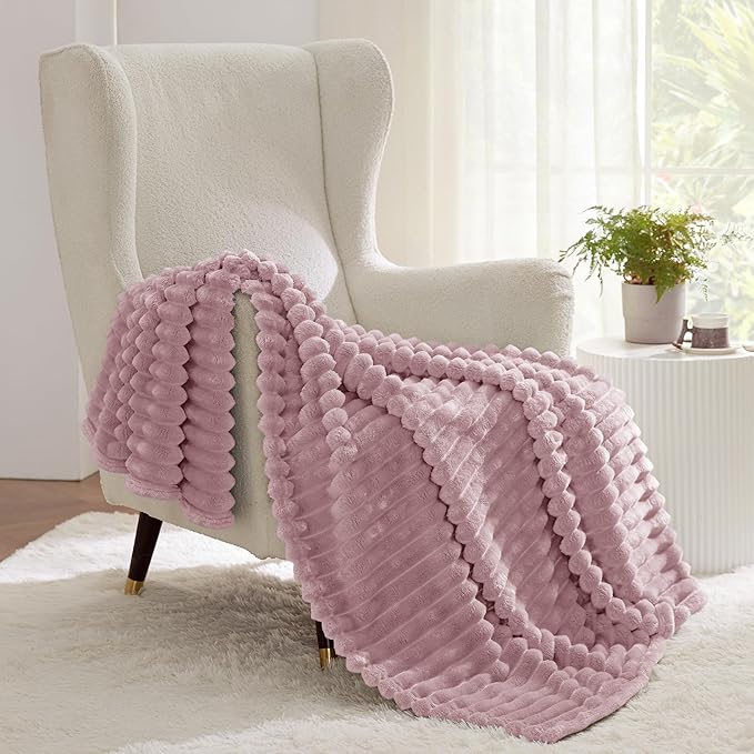 Bedsure GentleSoft Pink Fleece Blanket - Image 7