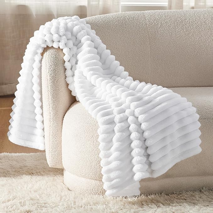 Bedsure GentleSoft White Fleece Blanket - Image 2