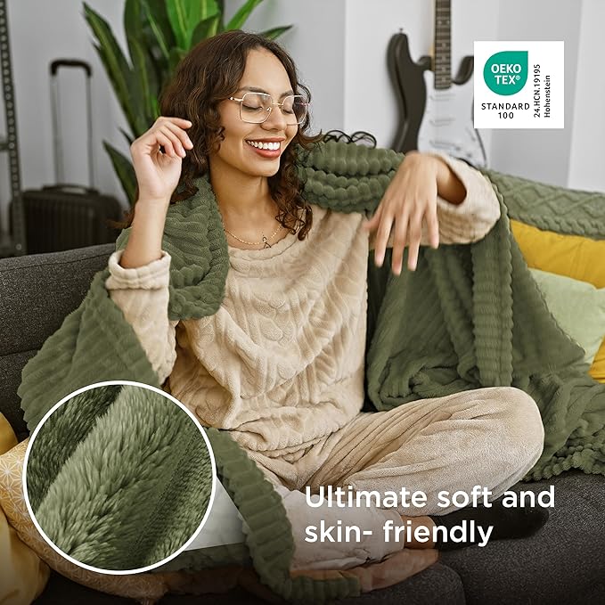 Bedsure GentleSoft Fleece Twin Blanket - Image 4