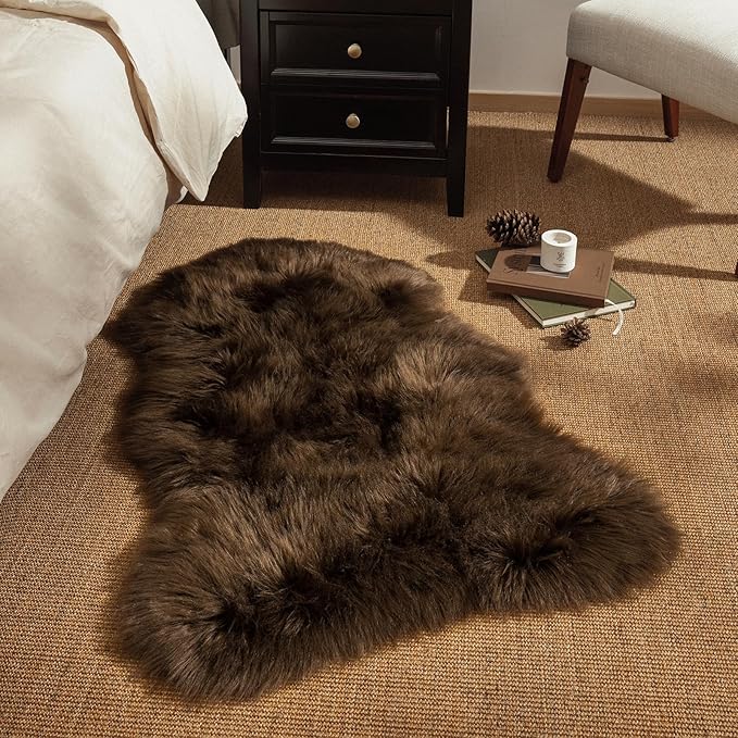 Ashler Faux Fur Rug, Fluffy Shaggy Area Rug, Ultra Soft 2.3 x 3.3 Feet - Image 4