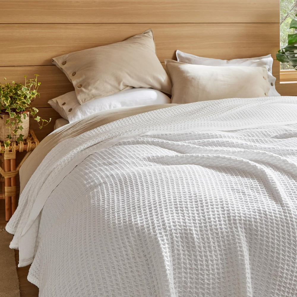 Bedsure 100% Cotton Blanket, Waffle Weave, King Size, White, 104"x90"