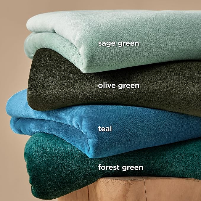 Bedsure GentleSoft Sage Green Fleece Blanket King Size - Image 4