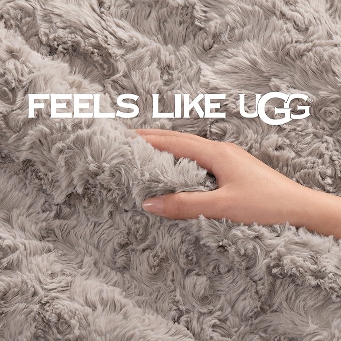 UGG Adalee Faux Fur King Blanket - Image 5