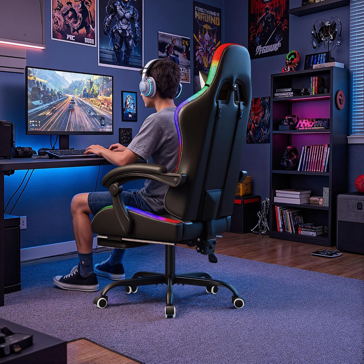 homall gaming chair, ergonomic pc chair, massage lumbar shown in use