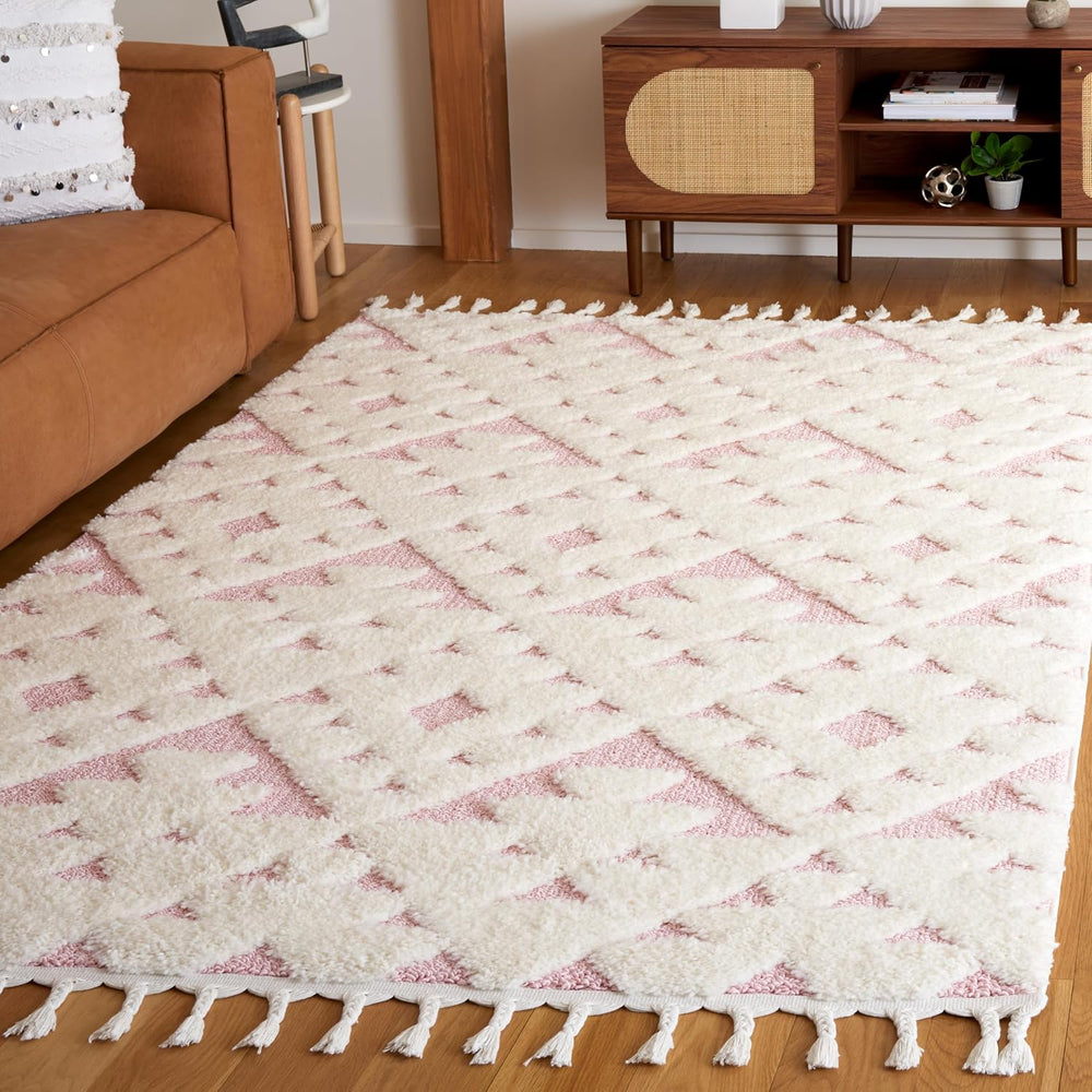 SAFAVIEH Area Rug 4x6 - Moroccan Tassel Shag Collection - Ivory & Pink, N...