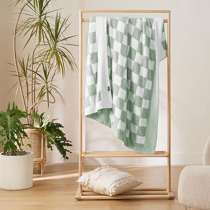 Bedsure GentleSoft Checkered Twin Blanket - Image 7