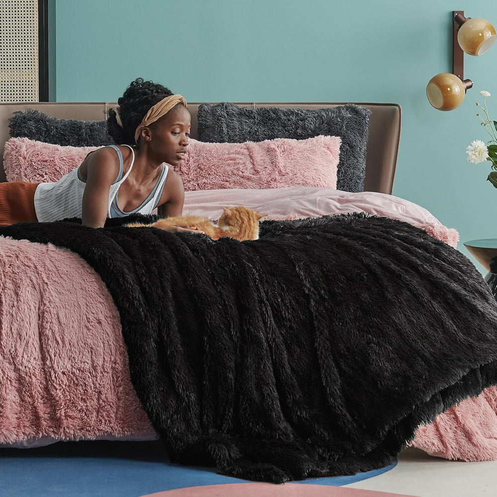 Bedsure Faux Fur Fluffy Sherpa Fleece King Bed Blanket Black 108"x90"