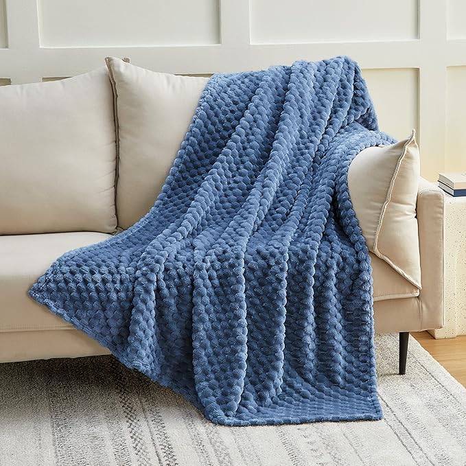 EXQ Home Fleece Throw Blanket for Couch or Bed - Image 4